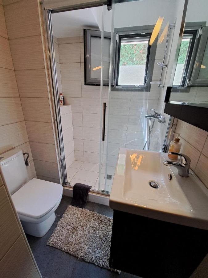 Flat With Garden In Ioannina