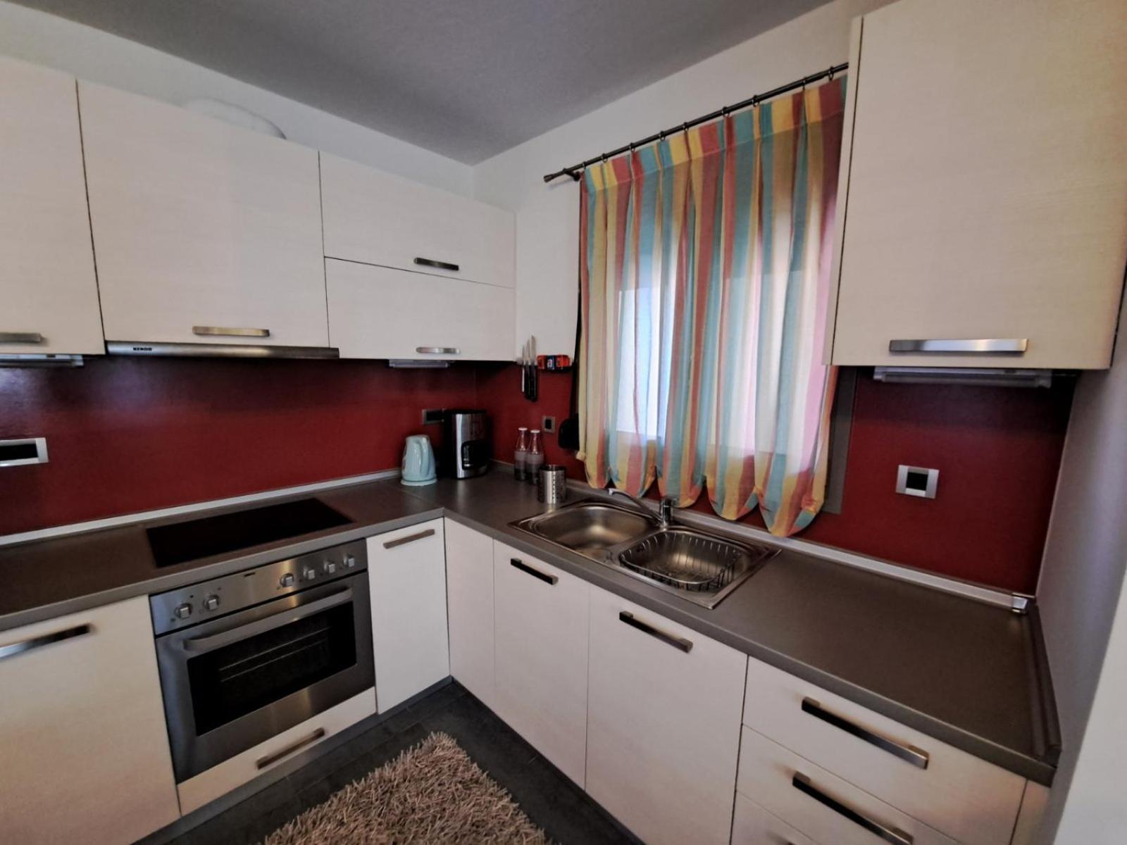 Flat With Garden In *
